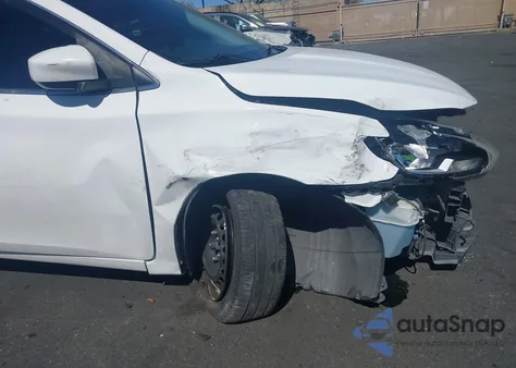 2017 Nissan Sentra S z USA, uszkodzony, nr VIN 3N1AB7AP0HY290781